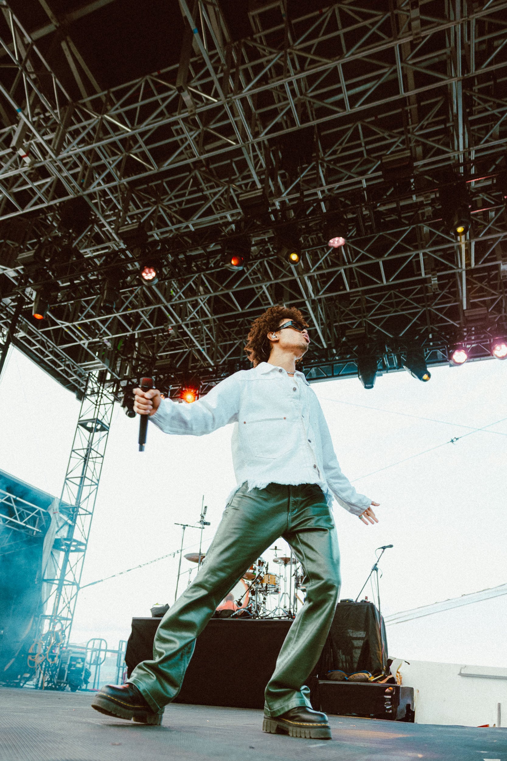 Leven Kali concert photography by Ryan Yee